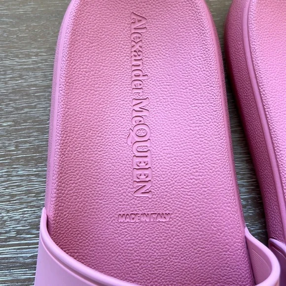 Alexander McQueen Logo Slide Sandal Pastel Pink Size 38.5EU - Picture 3 of 5